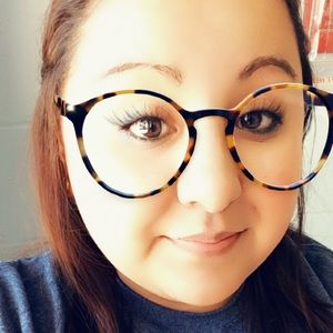 Meet your Posher, Cristina